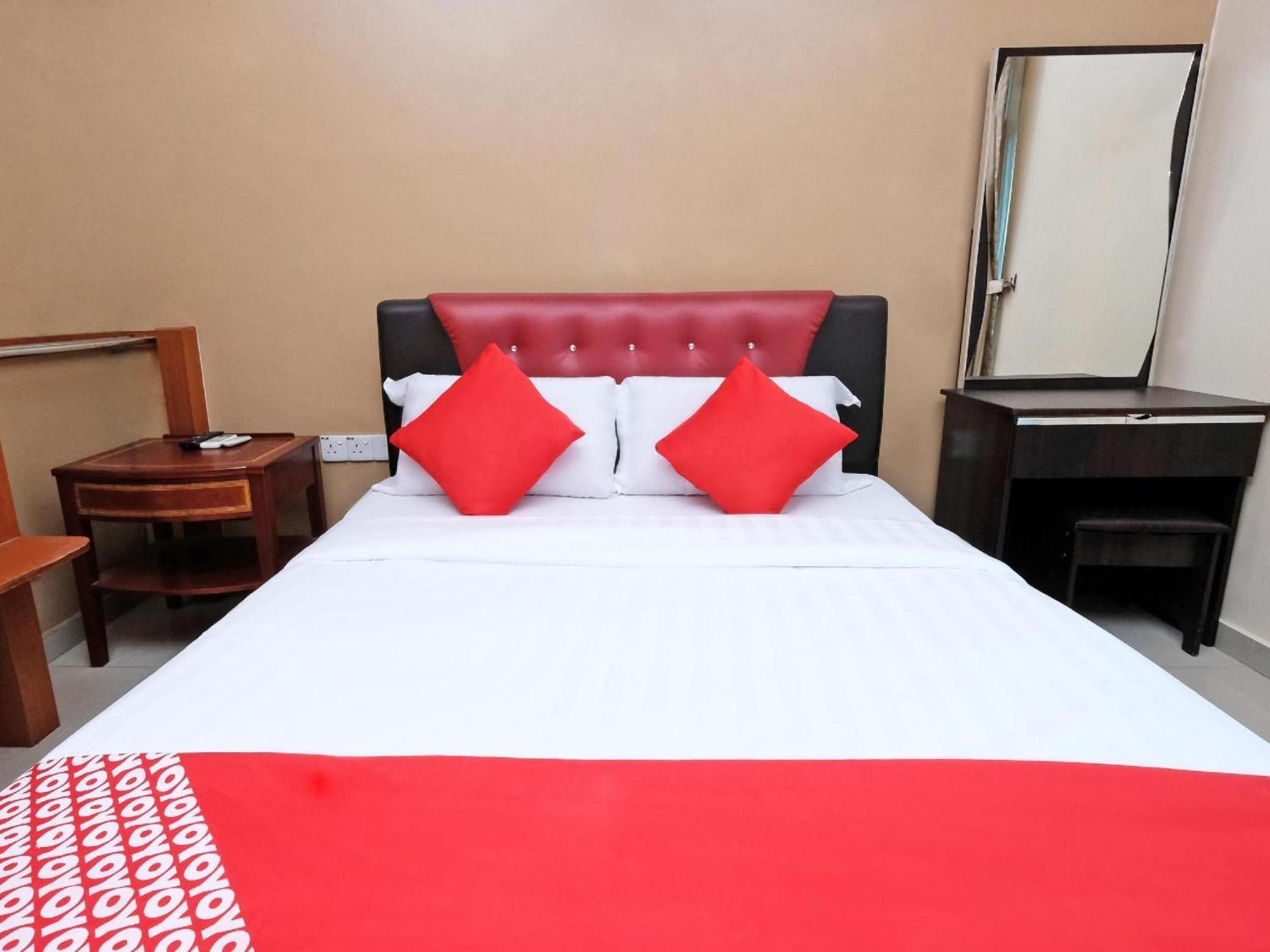 Super Oyo 707 Ayuni Hotel Bangi Exteriér fotografie