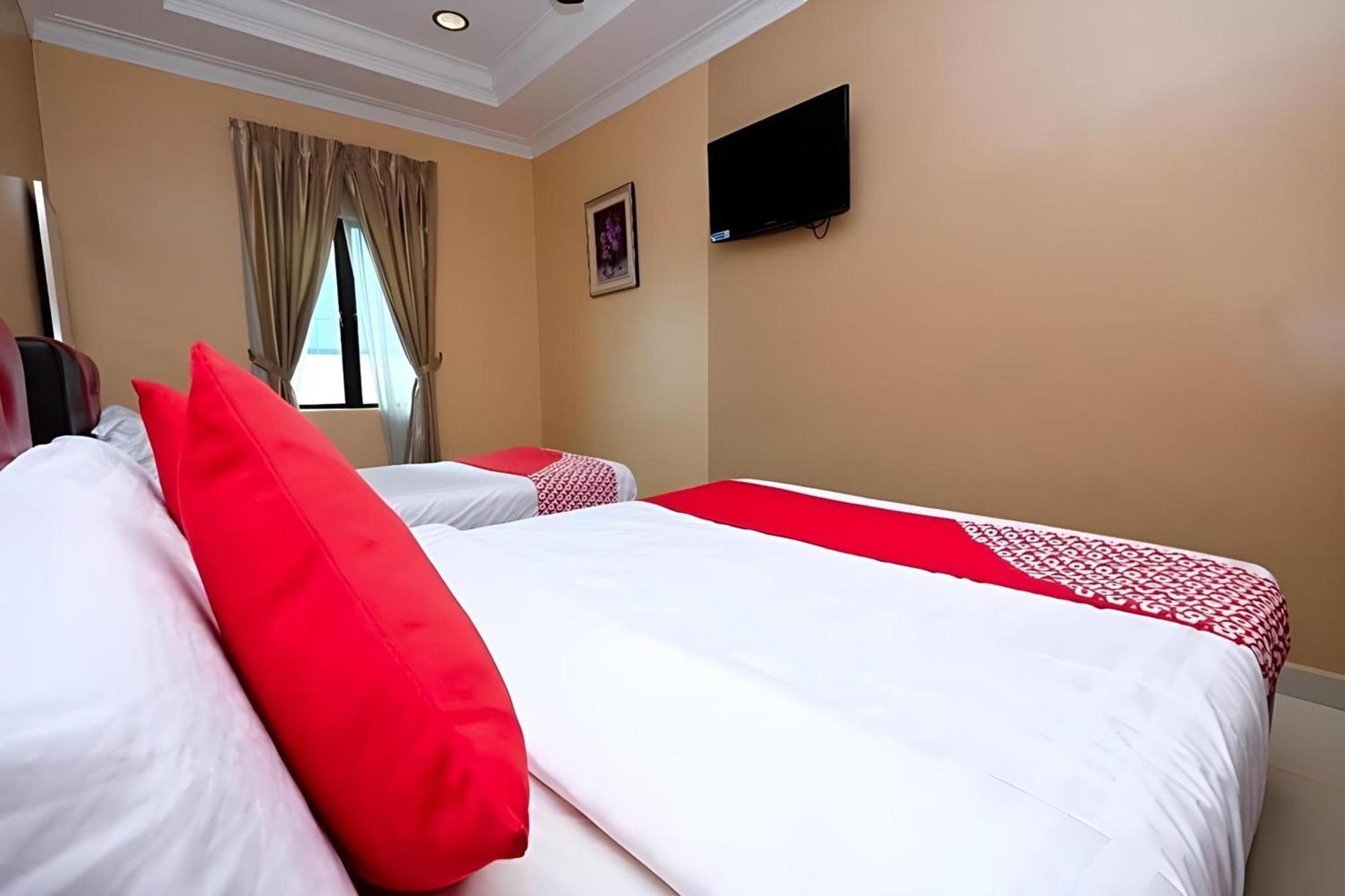 Super Oyo 707 Ayuni Hotel Bangi Exteriér fotografie