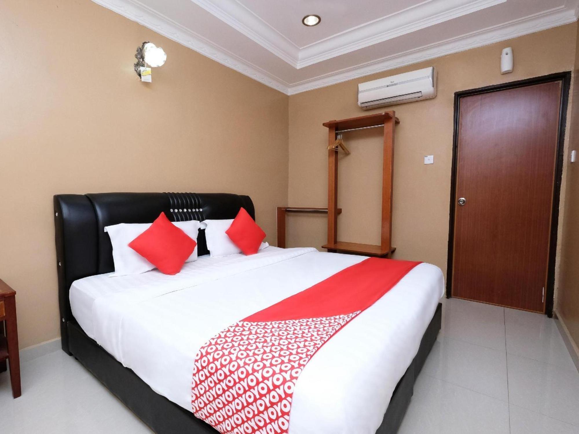 Super Oyo 707 Ayuni Hotel Bangi Exteriér fotografie