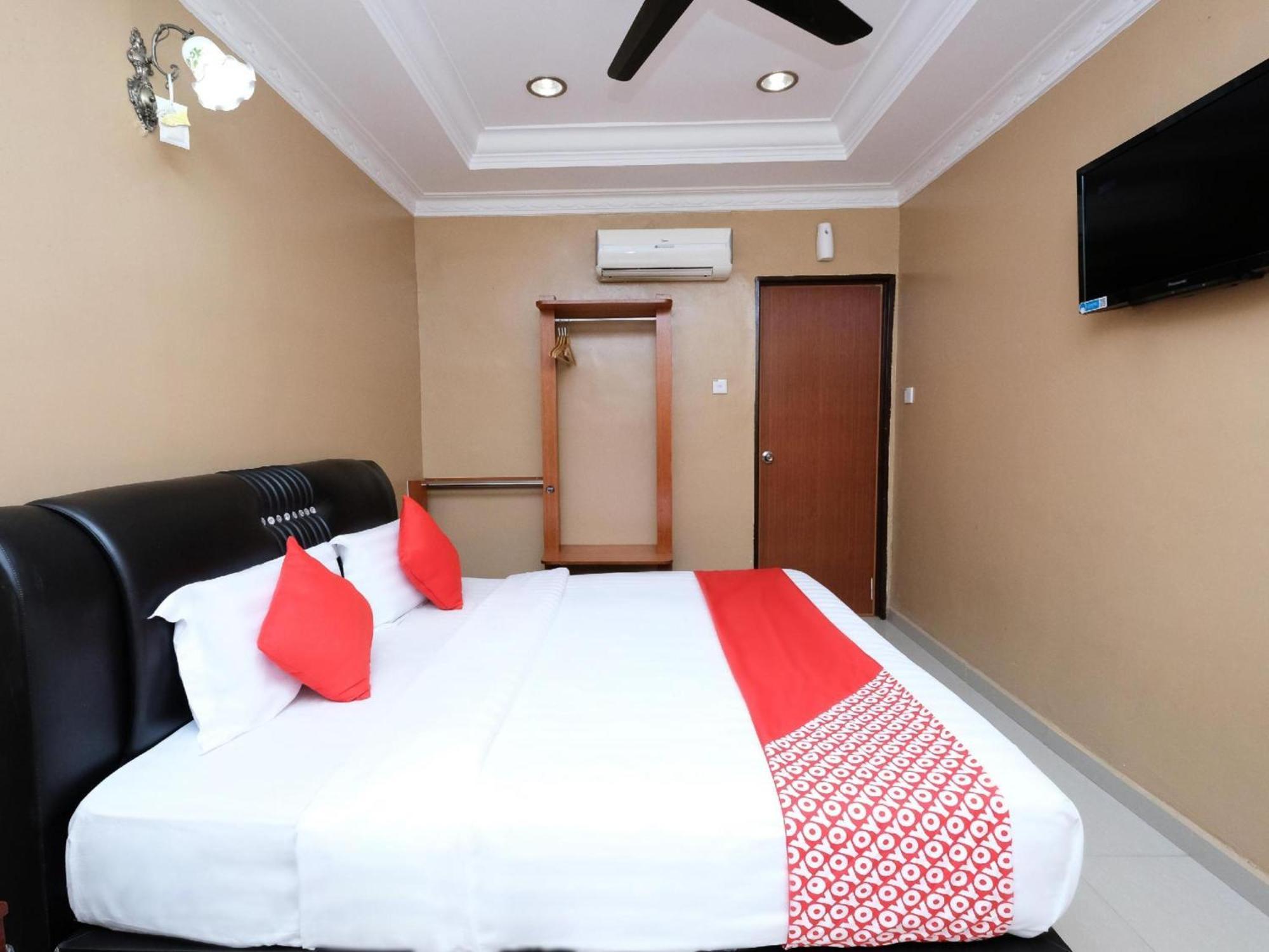 Super Oyo 707 Ayuni Hotel Bangi Exteriér fotografie