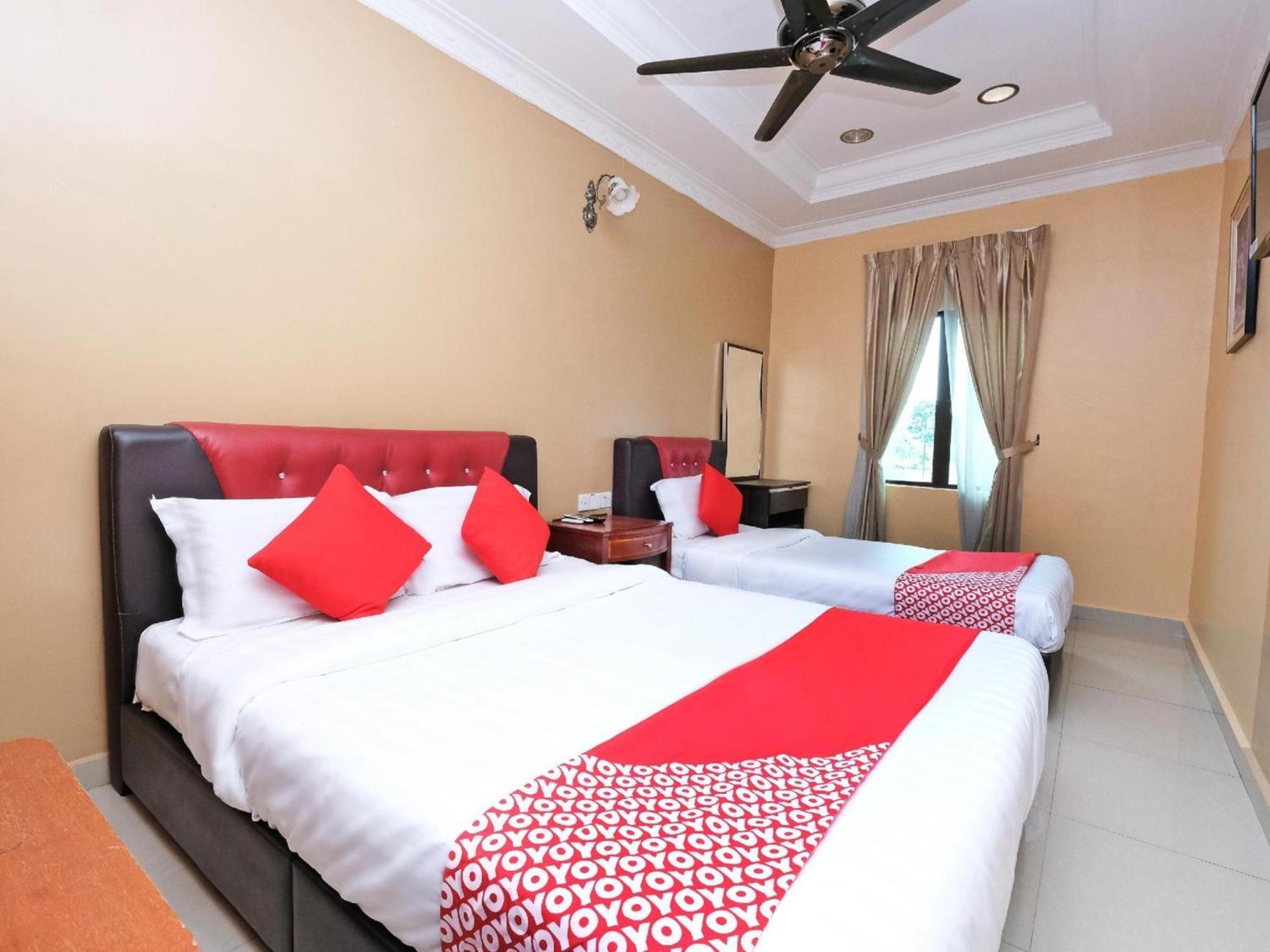 Super Oyo 707 Ayuni Hotel Bangi Exteriér fotografie